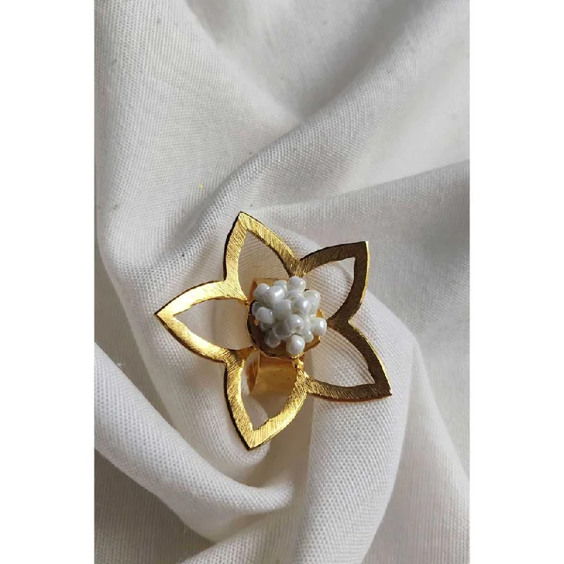 Women’s luxury gemstone ring-Aarjavee Gold Flower Frame Ring