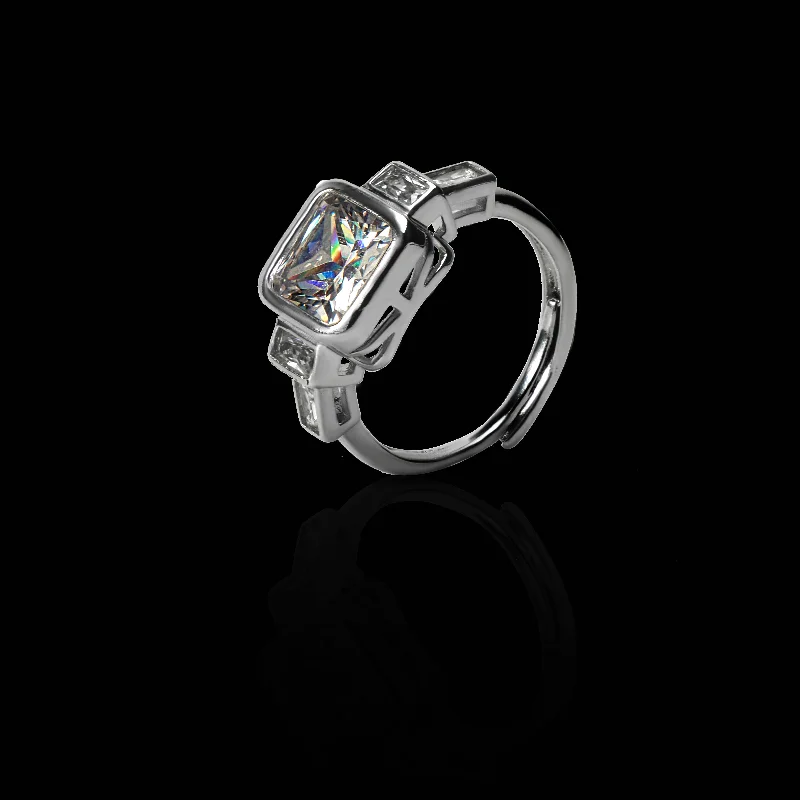 Women’s wedding ring with diamonds-Nipura Solid Bezel Zircon Ring