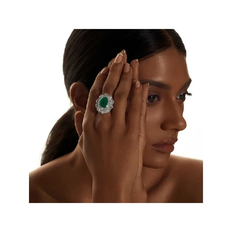 Women’s moonstone ring-Kaj Fine Jewellery Classic Emerald and Diamond Cocktail Ring in 18KT White Gold