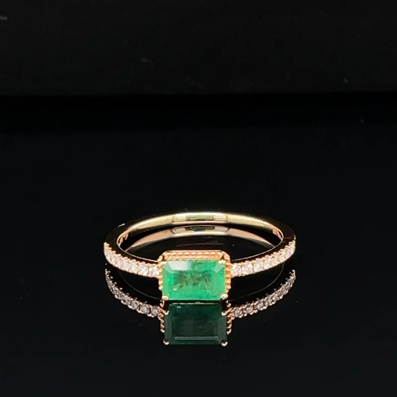 Women’s promise ring-Emerald & Diamond Solitaire Engagement Ring in 18k Rose Gold - (#241 - HREME000613)